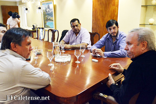 EL GOBERNADOR PERALTA SE REUNIÓ CON INTENDENTES ELECTOS