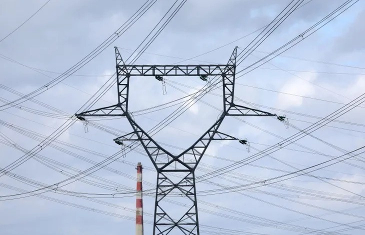 Empresas advierten que el abastecimiento de electricidad está en serio riesgo