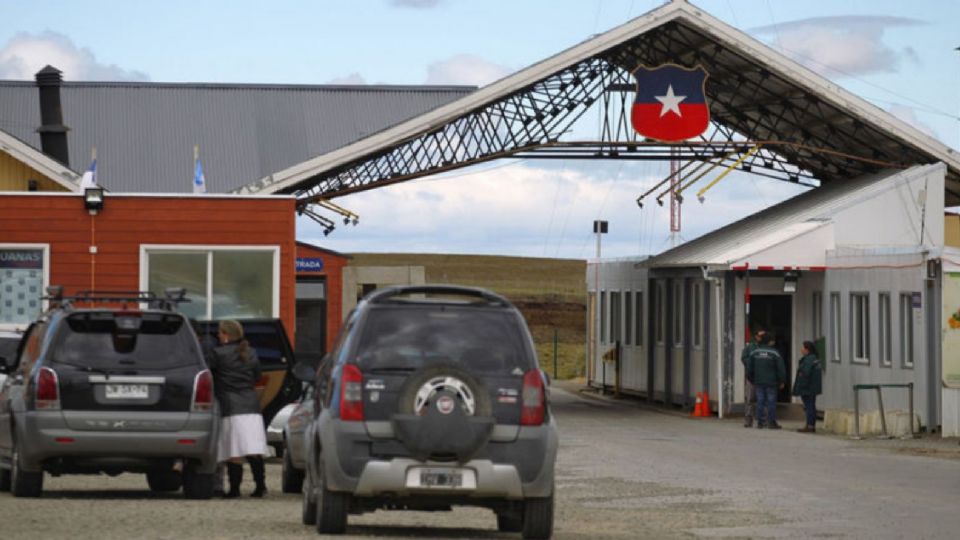 Reabrieron todos los pasos fronterizos terrestres con Chile