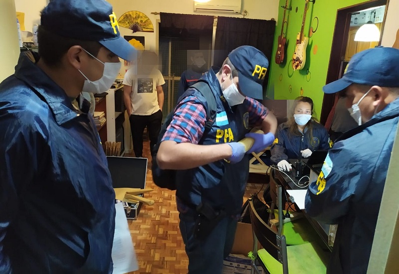 LA POLICÍA FEDERAL ARGENTINA DETUVO A UNA PERSONA ACUSADA DE INTIMIDACIÓN PÚBLICA