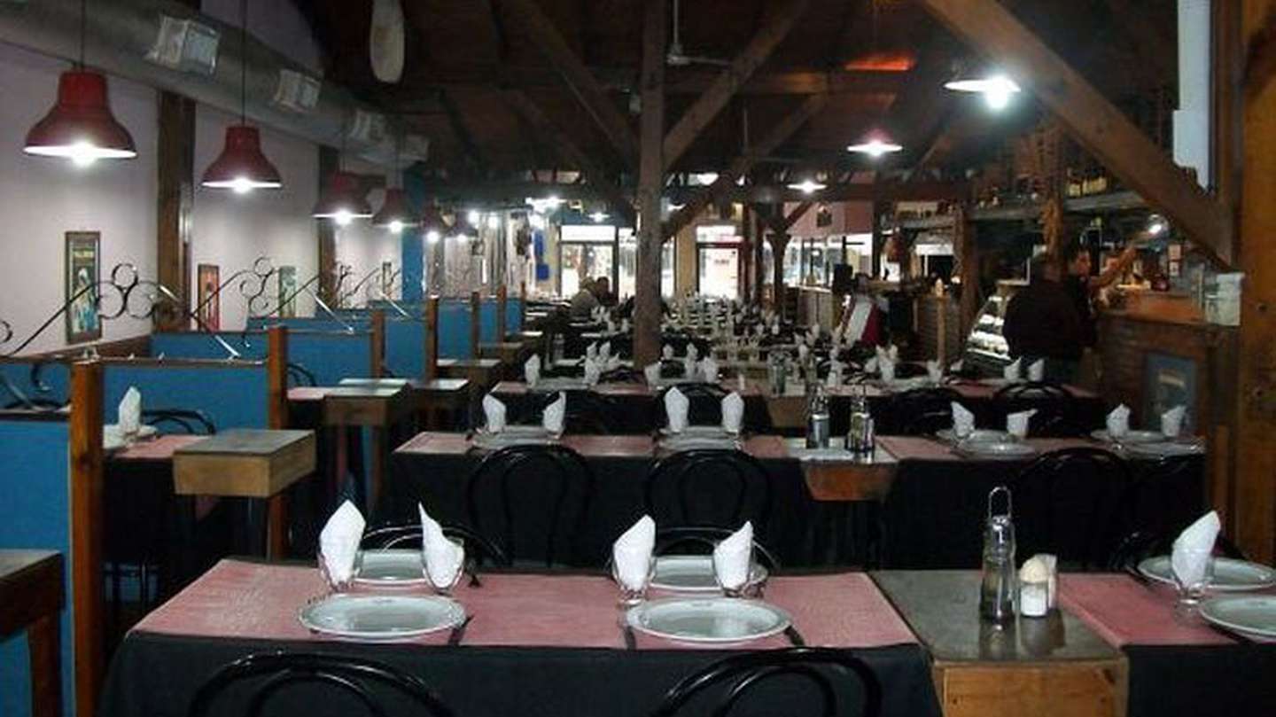 Pusieron en venta la parrilla del dueño que se burló de los clientes que pagaron con la tarjeta AUH