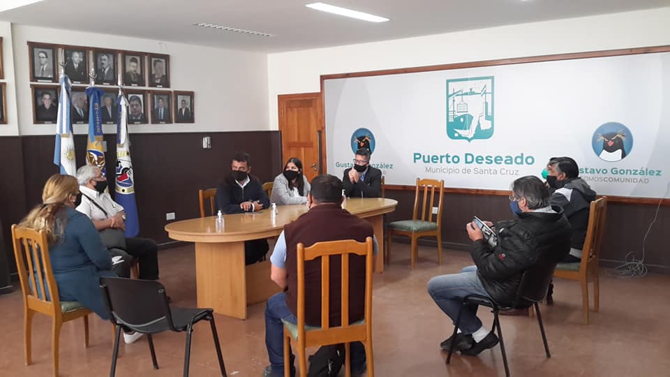 Religión: pastores de Puerto Deseado se reunieron con el intendente pidiendo apertura de templos