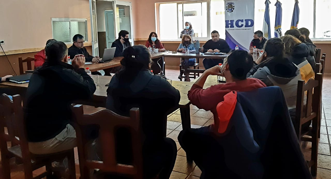 Paz social en Perito Moreno al lograrse un acuerdo con los trabajadores municipales autoconvocados