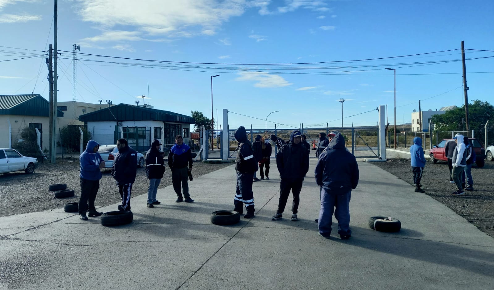 Hoy esperaban una solución: trabajadores portuarios exigen el Fondo Emergencia Pesquero o mañana cortarán la ruta