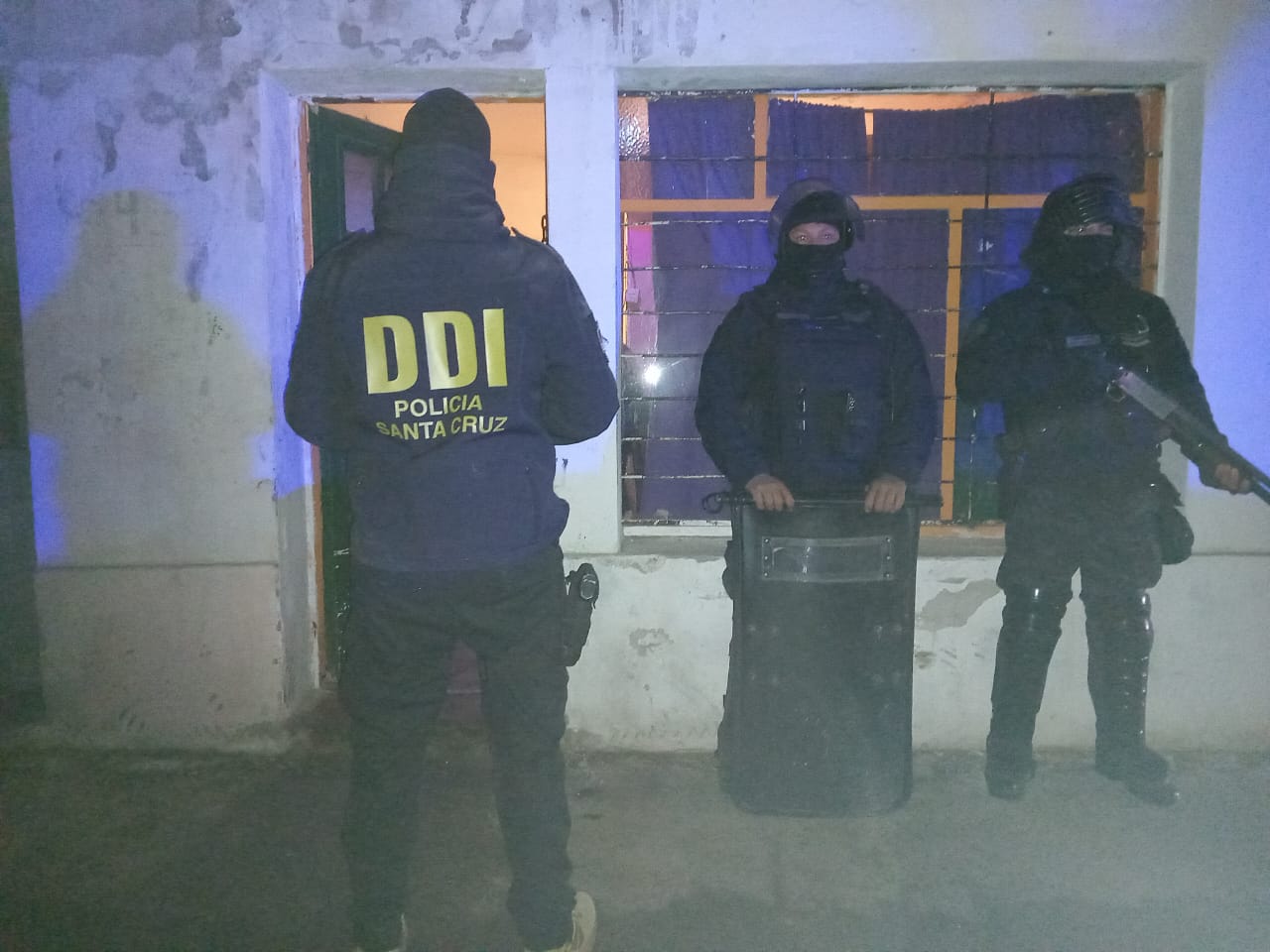 Allanamiento: la policía logró recuperar un celular que fue robado y demoró al presunto ladrón