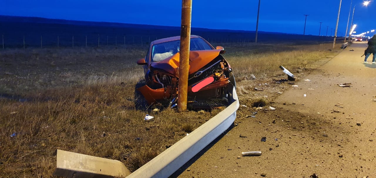 Hombre de 61 años fue trasladado al Hospital tras un accidente vehicular en Guer Aike