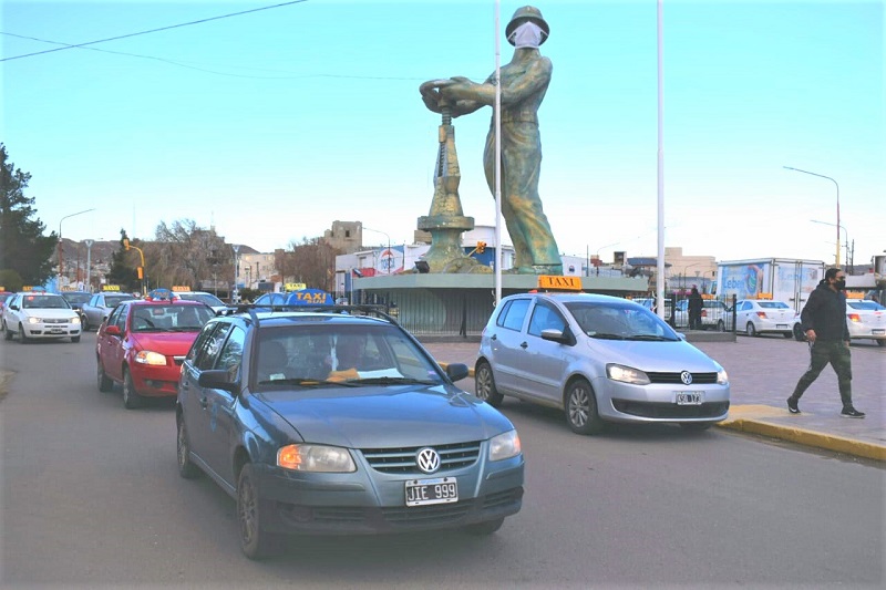 Taxistas piden modificar la actual ordenanza de transporte: solicitan se contemple la seguridad al volante