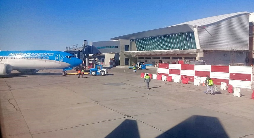 Aéreos caros: Prestadores turísticos preparan petitorio y reúnen apoyo en Chubut y Santa Cruz