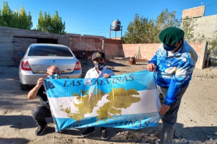Ley Thiago: En Santa Cruz también piden llevar las Malvinas en el guardapolvo