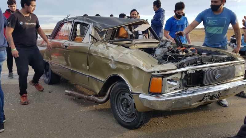 Impactante: Falcon volcó bruscamente en picadas de Río Gallegos