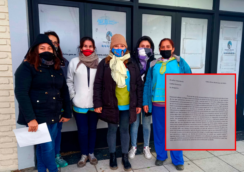 Trabajadores de planes del jardín 