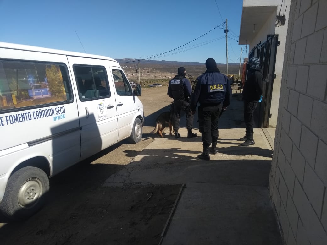 Aparicio impulsa frenar cortes de servicios y boleto gratuito para jubilados