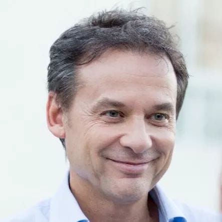 El Senador Eduardo Costa dejó la Unidad de Terapia Intensiva