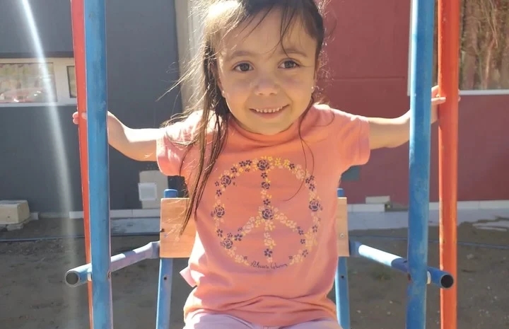 Todos por Selena: harán una pollada para recaudar los 30 mil euros para la operación en España