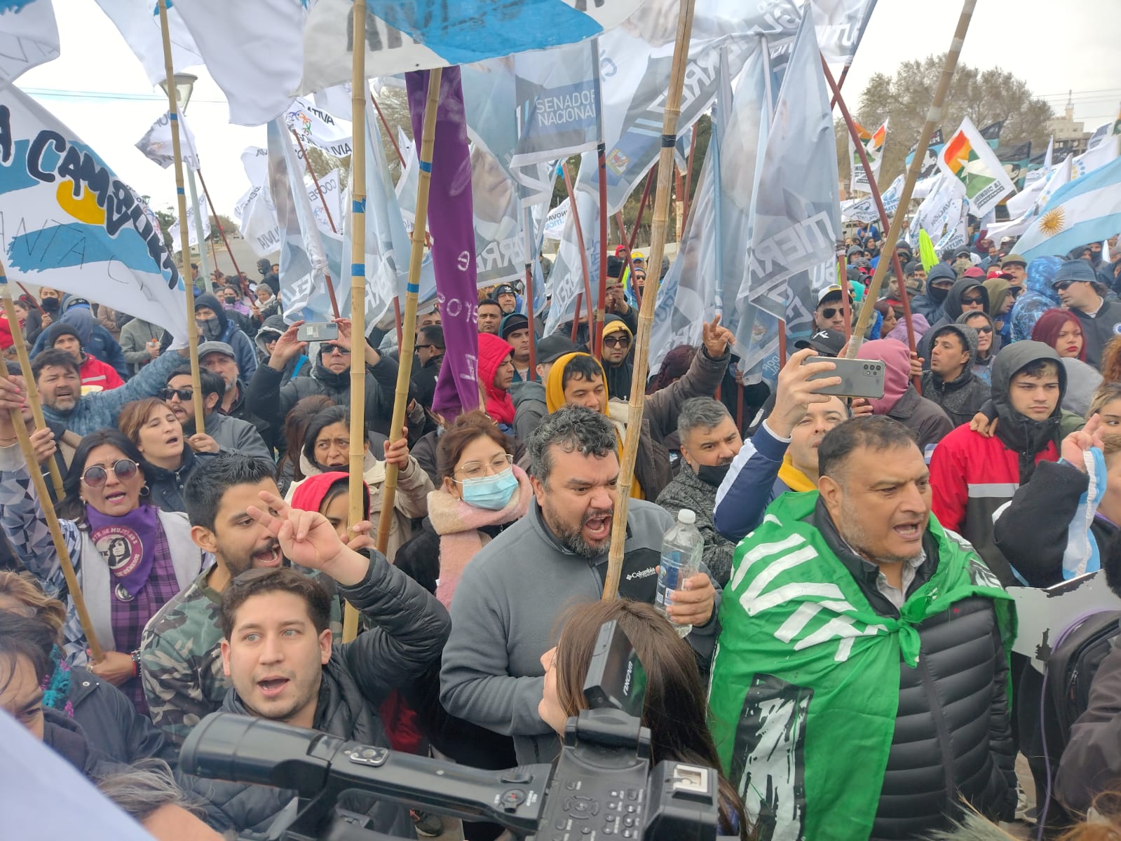 Servicios Públicos trabaja en la iluminación de la calle 22 de Río Gallegos