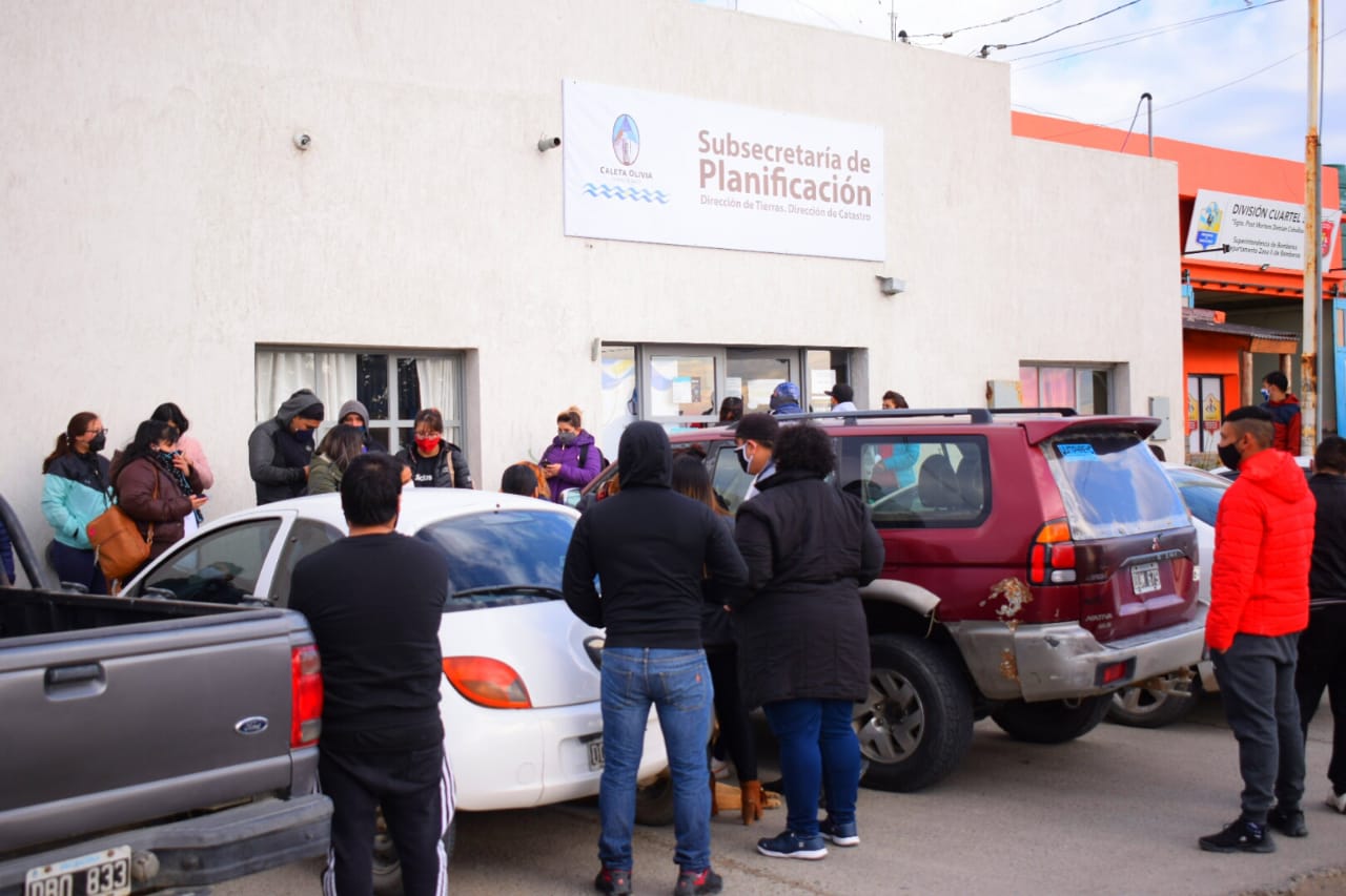 Continúa el reclamo para acceder a tierras municipales y viviendas familiares