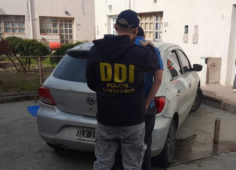 La DDI recuperó un auto denunciado como robado y demoró a un hombre