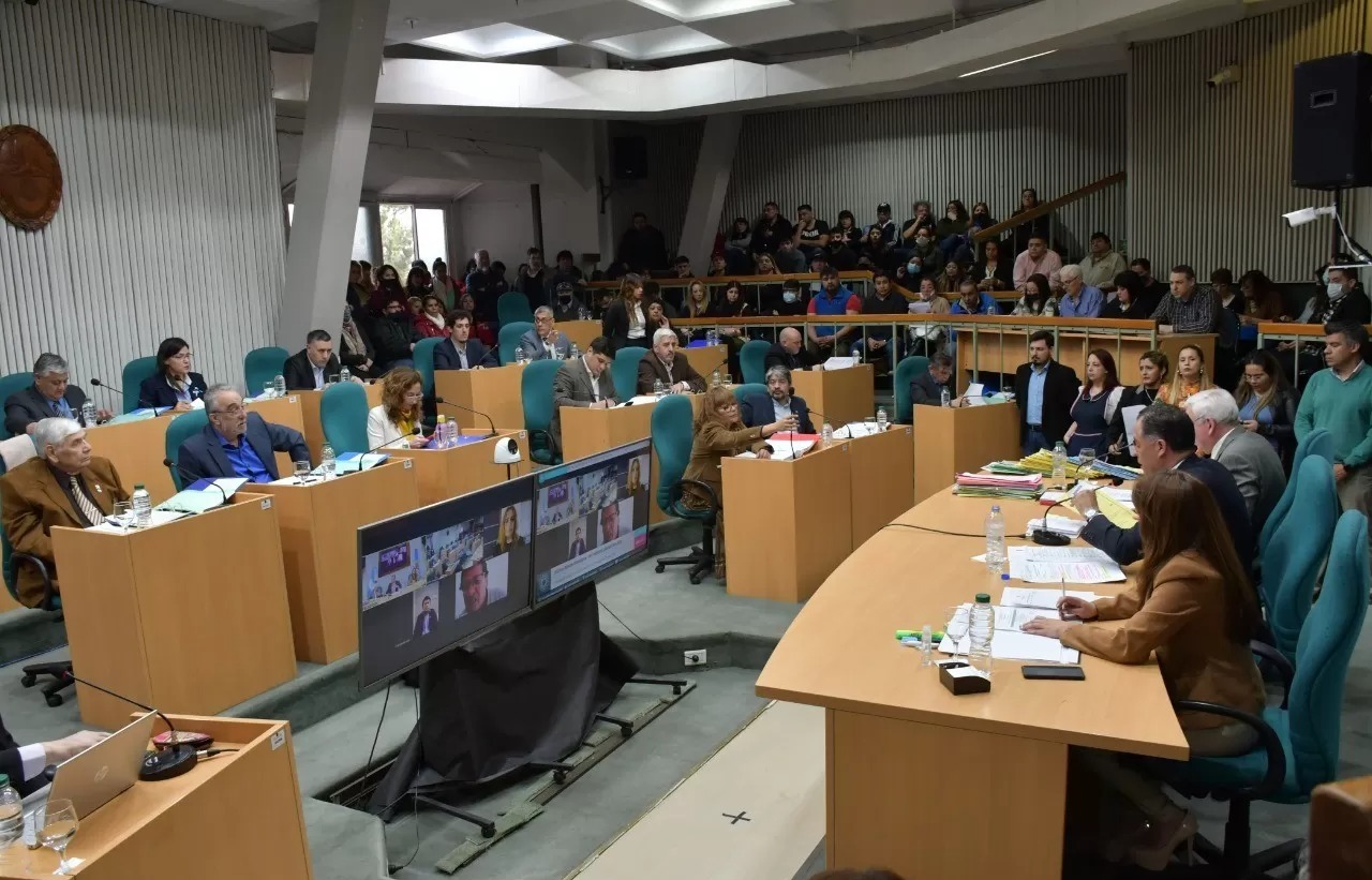 Diputados aprobaron la creación del parque marino Monte León y  pedido para evitar el cierre de oficinas de ANSES