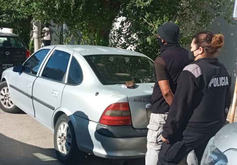 Asaltaba mujeres y las obligaba a desnudarse