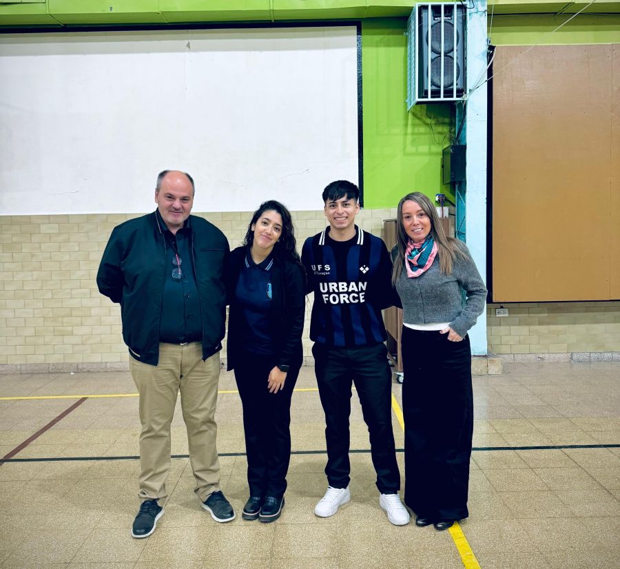 Estudiantes del Colegio Fátima participaron de una charla sobre proyectos productivos y PYMES