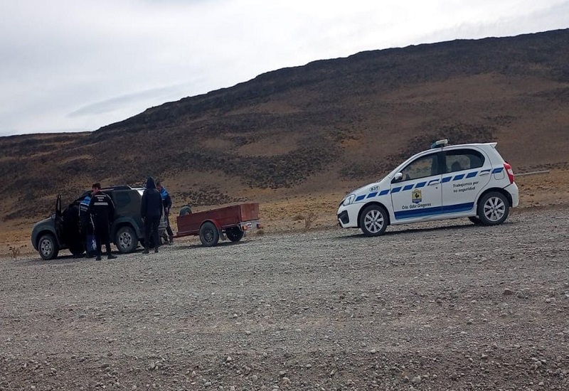 Durante control vehicular, incautan animales faenados y detienen a cuatro personas en Gobernador Gregores.