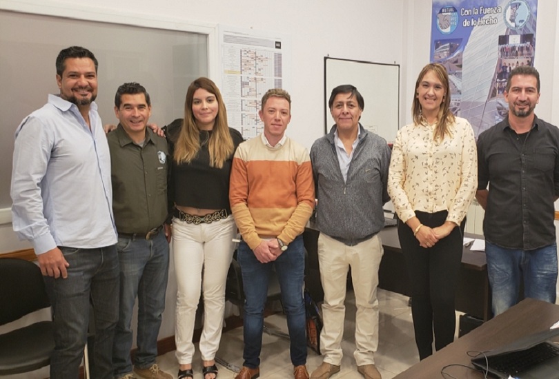 Petroleros Jerárquicos firmaron convenio con institutos de inglés con importantes descuentos