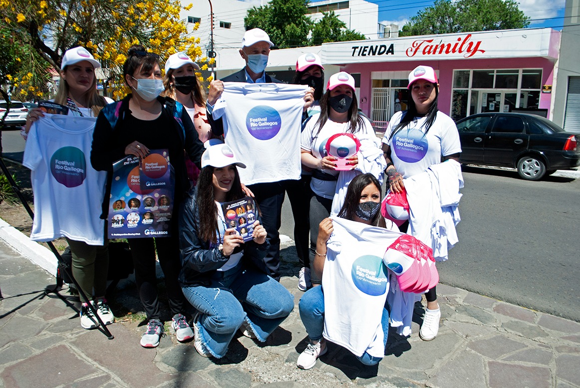 Cotillo recibió a Paola Costa acompañando la  promoción del Festival 136° Aniversario de Río Gallegos 