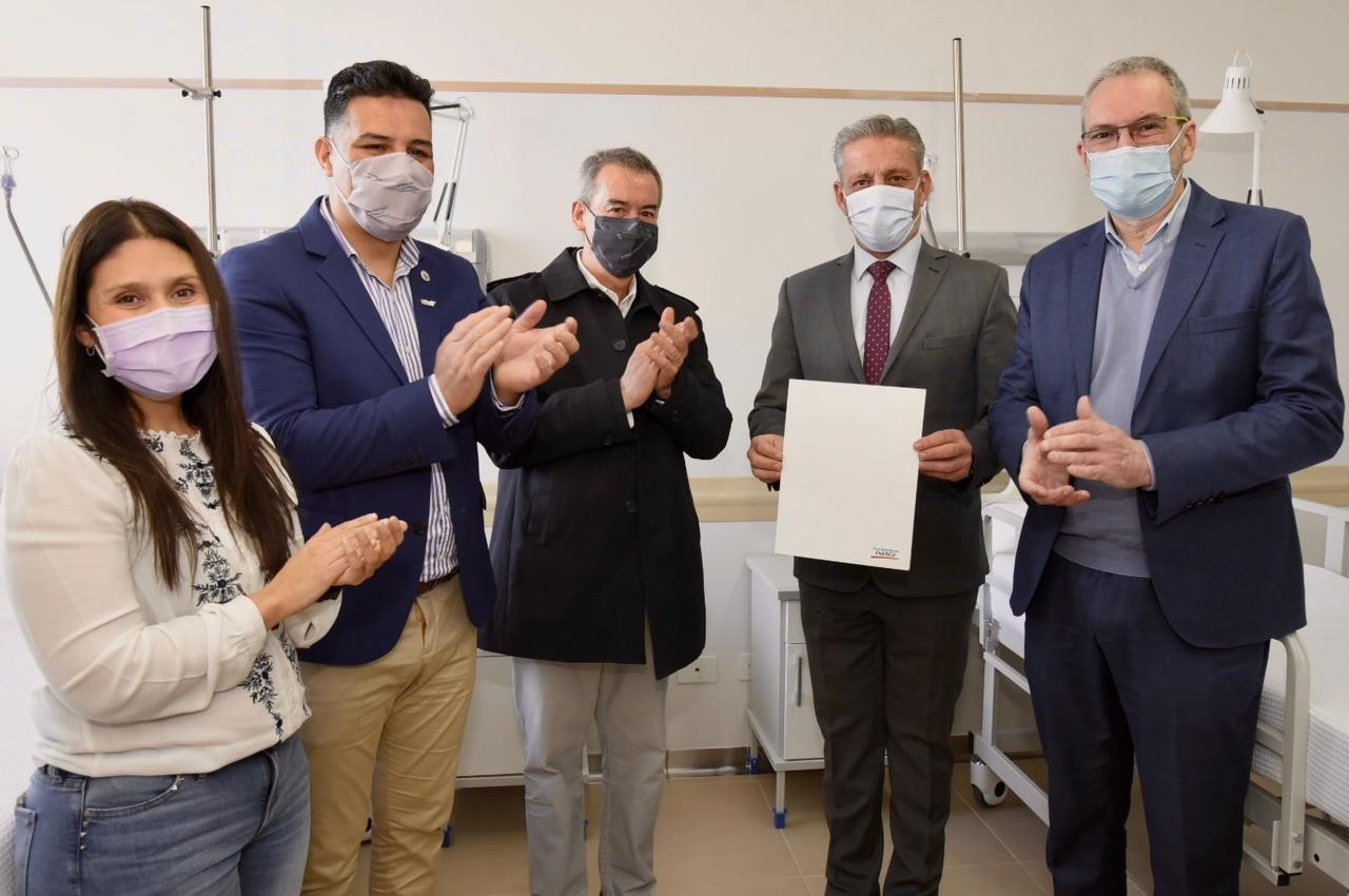 PAE entregó equipamiento para la nueva sala de internación del Hospital Rural de Sarmiento