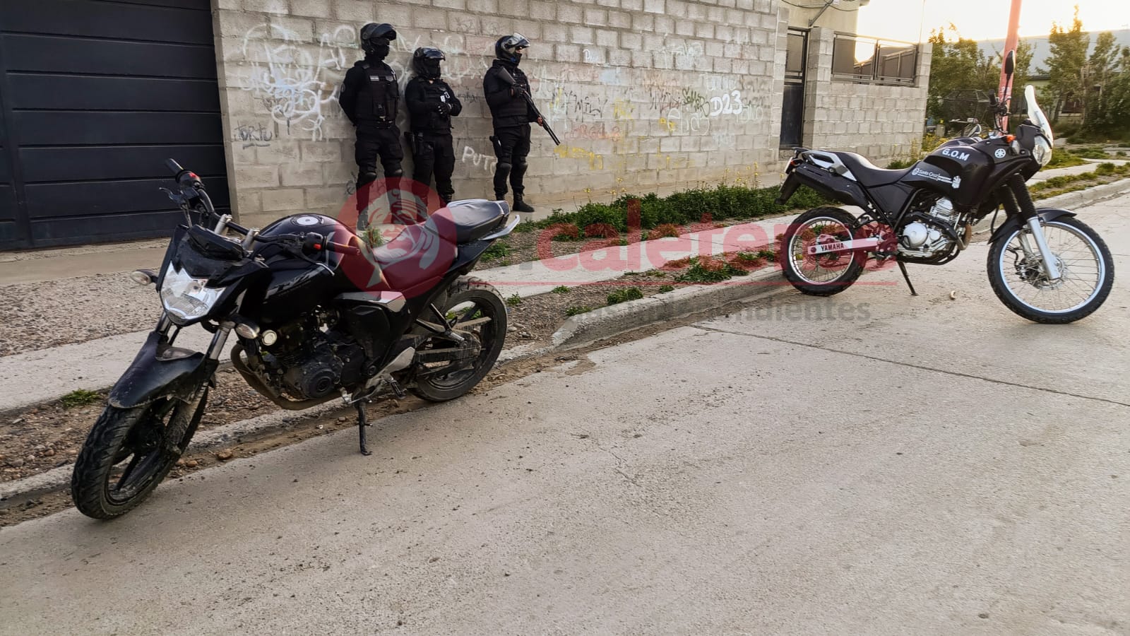 Se paseaba en una moto robada en Caleta Olivia y resultó tener pedido de captura desde Bahía Blanca