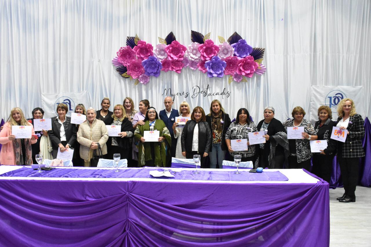 Mujeres destacadas de Caleta: 