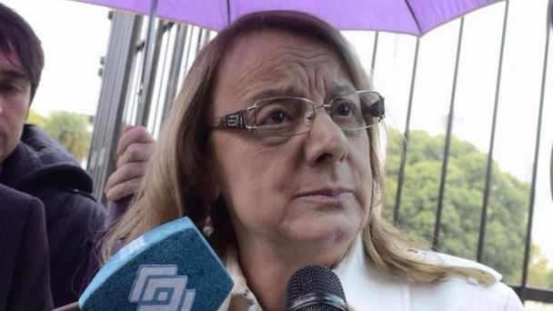 El gobierno reconoce que se equivocó en adherir por completo a las medidas de restricción de Nación