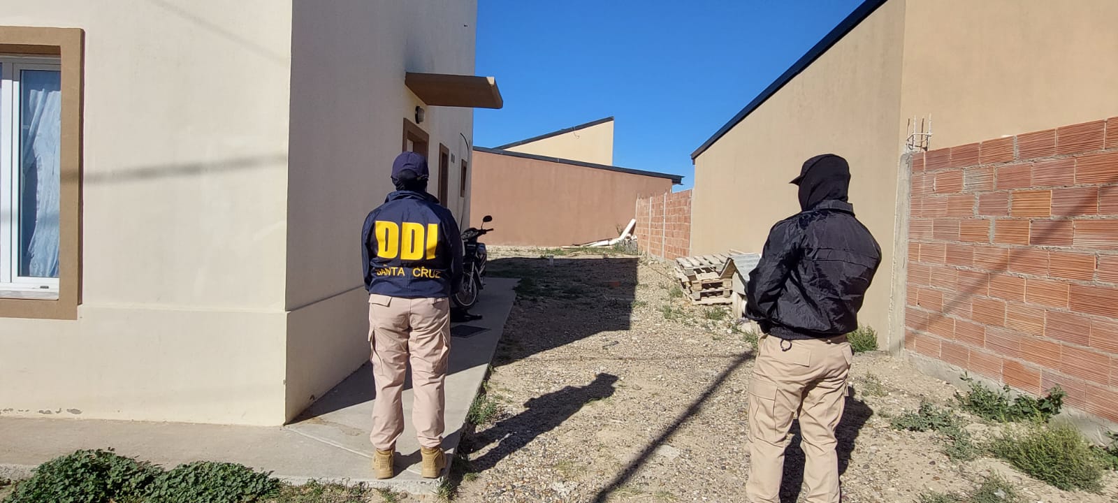 Dejó la puerta abierta de casa y le robaron el celular: La DDI lo recuperó 