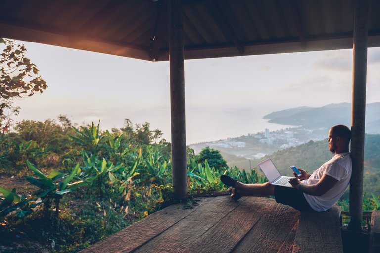 Outwork Office: la nueva tendencia de trabajar fuera de casa y de la oficina