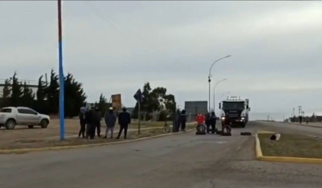 Santa Cruz Sustentable: liberaron la ruta esperando una reunión de mañana con el secretario del Interior