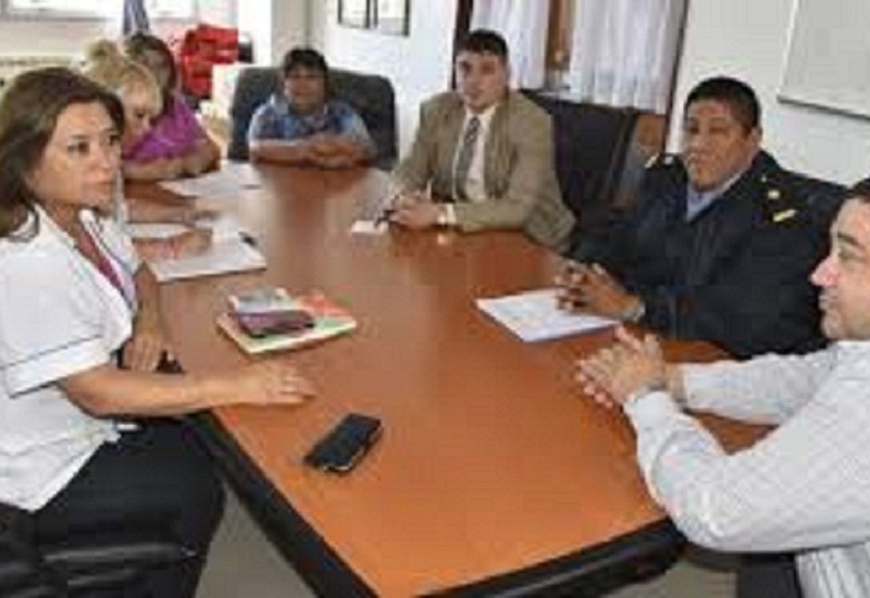 El Hospital Zonal de Caleta Olivia sale a vacunar y prevenir la gripe en los Barrios