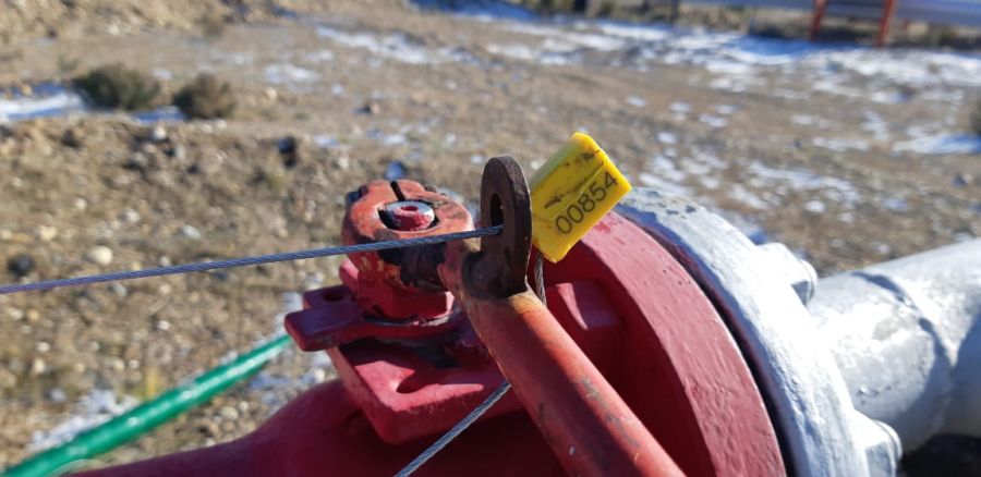 La secretaria de medio ambiente clausuró el oleoducto de SINOPEC en Yacimiento Tres Picos