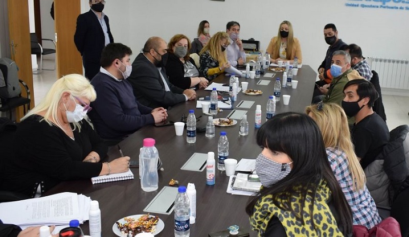 El Gobierno mejoró la oferta para la Administración Central: se trata de un 7,5 por ciento a pagarse en dos tramos