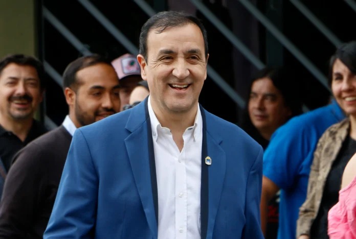 Grasso: “Ellos son lo viejo, nosotros lo nuevo”