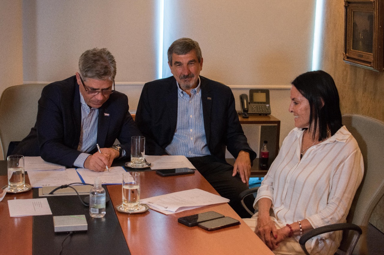 Enrique Papa: “Hay una manifiesta persecución al gremio docente de Adosac”