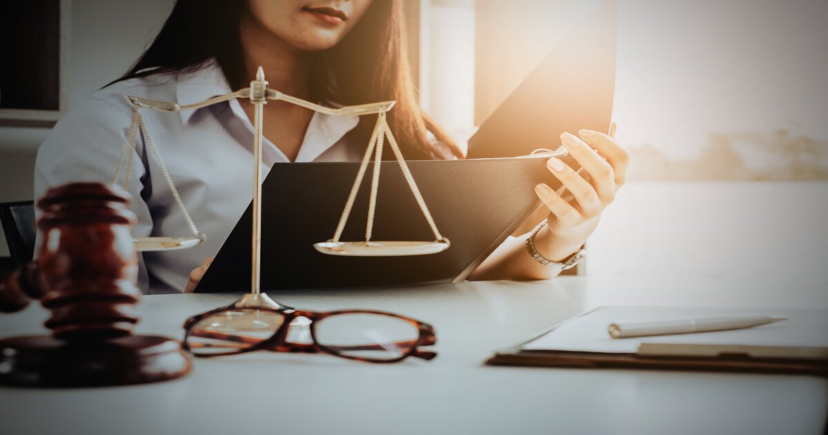 ¿Cuál es la importancia de crear un Colegio de Abogados en Santa Cruz? 