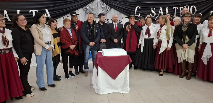 El Centro Social Salteño celebró 58 años y el aniversario de la provincia de Salta