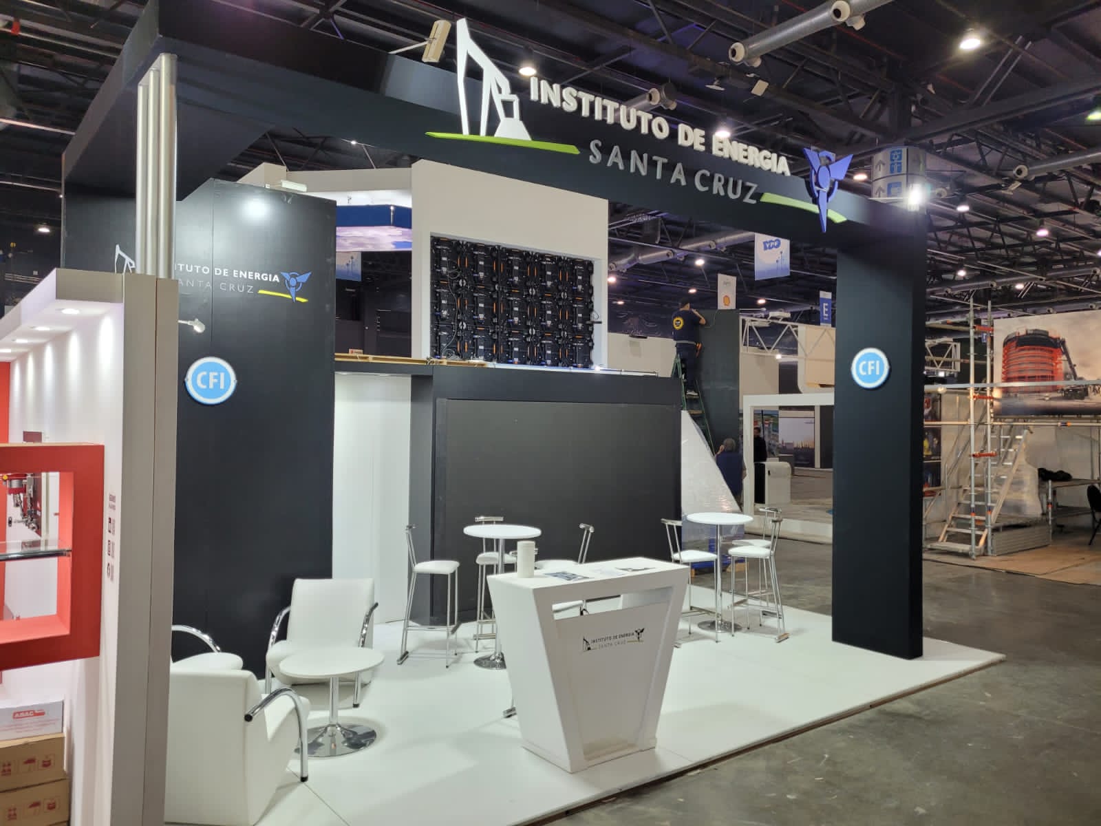 Se realizó la primera presentación del Instituto de Energía de Santa Cruz en el AOG 2022