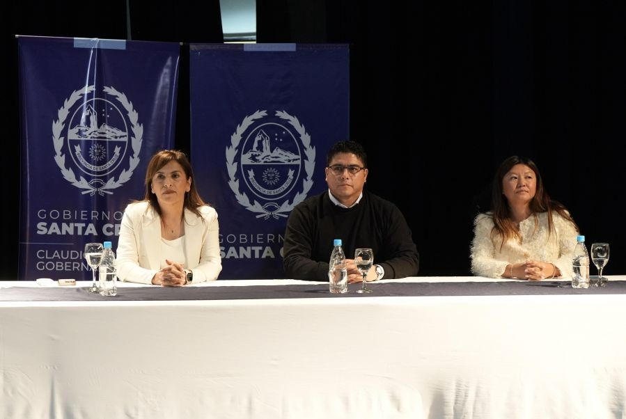 Rasgido destacó el impacto que la educación tiene en el empoderamiento de las personas