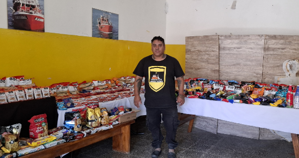 Flota Amarilla recolecta alimentos para las familias más necesitadas de Caleta Olivia