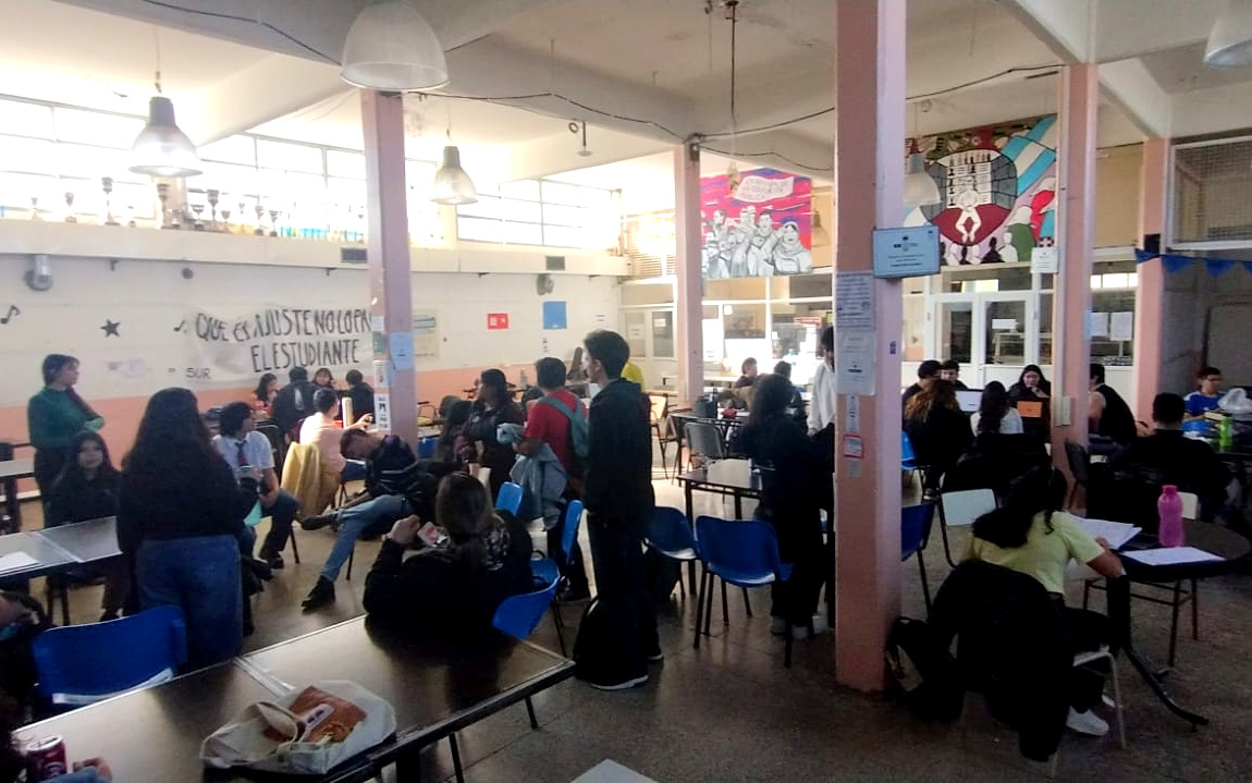 Estudiantes de la UNPA definen hoy si toman la sede por 72 horas