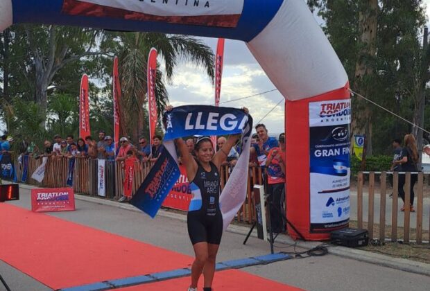 La comodorense Moira Miranda se consagró en el Campeonato Argentino de Triatlón 
