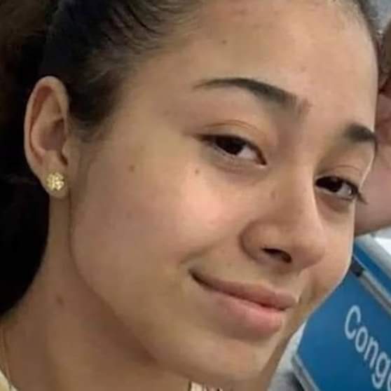 Acusó a una niña de robar un celular y la amenazó por audios de WhatsApp