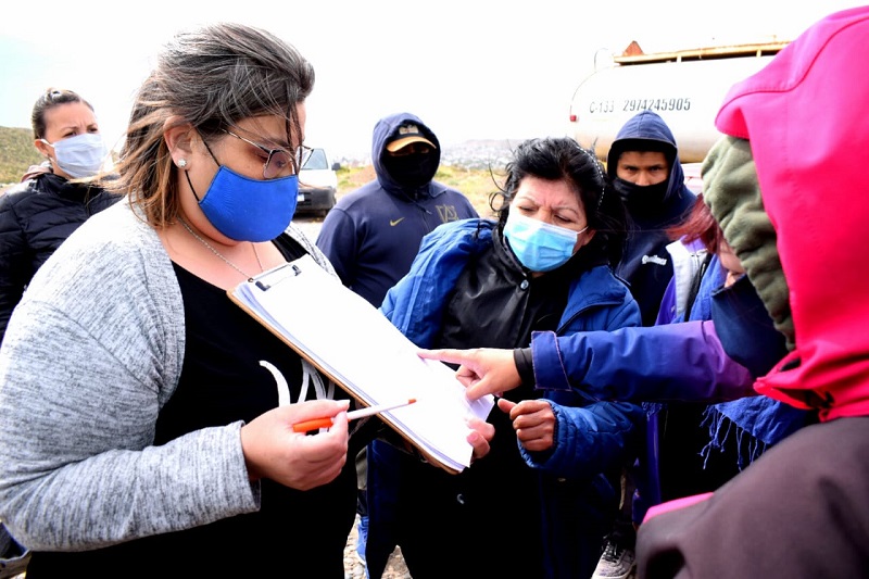 Reclamo en el Bicentenario: tres camiones comenzarán a distribuir el agua a los vecinos