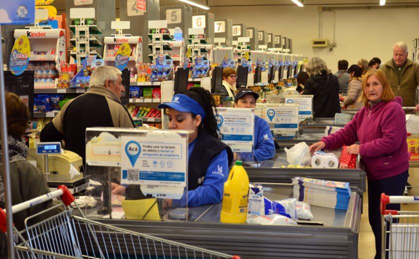 Empleados de comercio cerraron un nuevo acuerdo salarial