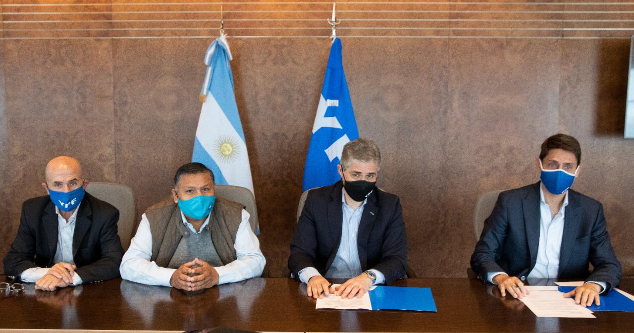 YPF invertirá 184 millones de dólares y tendrá en actividad 15 equipos de torre en Chubut